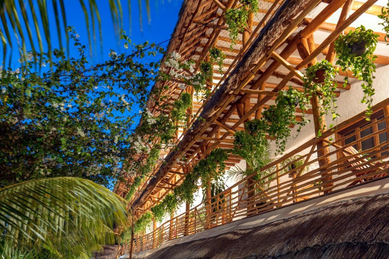 Tropical Suites By Mij Остров Холбокс Экстерьер фото