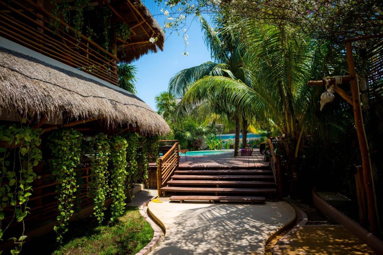 Tropical Suites By Mij Остров Холбокс Экстерьер фото